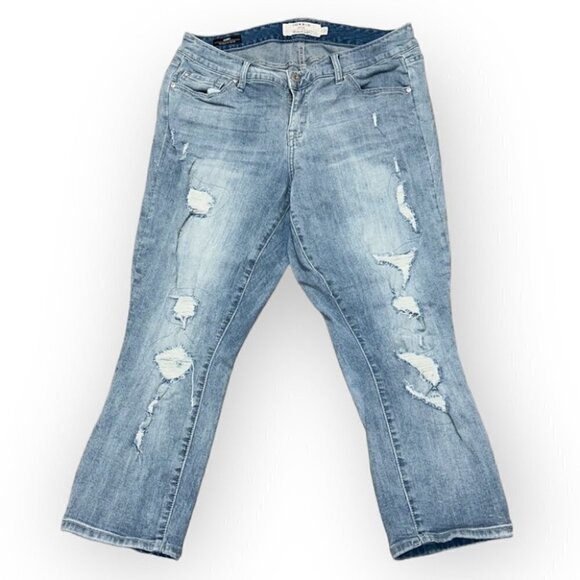 TORRID Light Wash Mid Rise Distressed Skinny Plus Size Jeans Size 12 - Picture 1 of 13